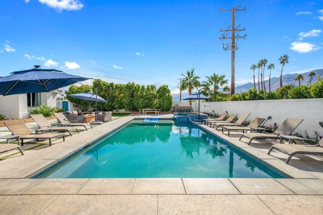 2932 N Sunrise Way, Palm Springs CA: https://media.crmls.org/mediaz/3aa746a2-f71e-4263-8162-fc7d63f2d747.jpg