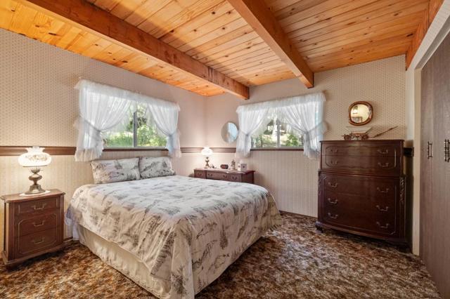 29380 Lassen Drive, Cold Springs CA: https://media.crmls.org/mediaz/3aa7df60-472e-4377-b5e4-c767e1c8ba66.jpg