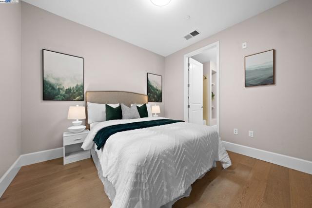 5223 S Esprit Loop, Dublin CA: https://media.crmls.org/mediaz/3aa82158-29d9-4a9b-80ff-4a55ca75016c.jpg
