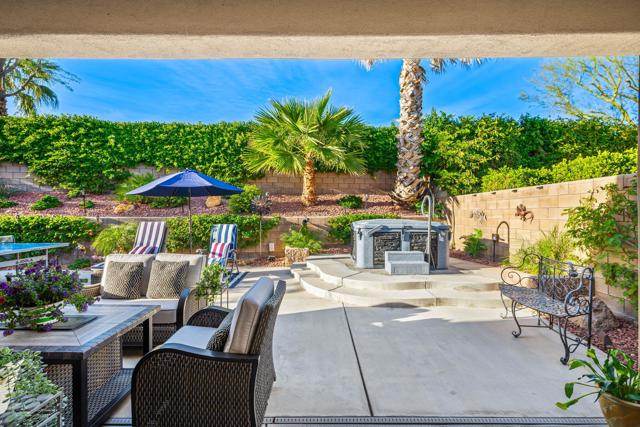 81172 Victoria Lane, La Quinta CA: https://media.crmls.org/mediaz/3aa86ffa-ce2e-464d-8eb7-33fd512e8859.jpg