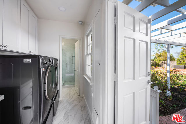 4118 Davana Road, Sherman Oaks CA: https://media.crmls.org/mediaz/3aaae551-151d-4d2b-ac16-a4f3bcb3769b.jpg