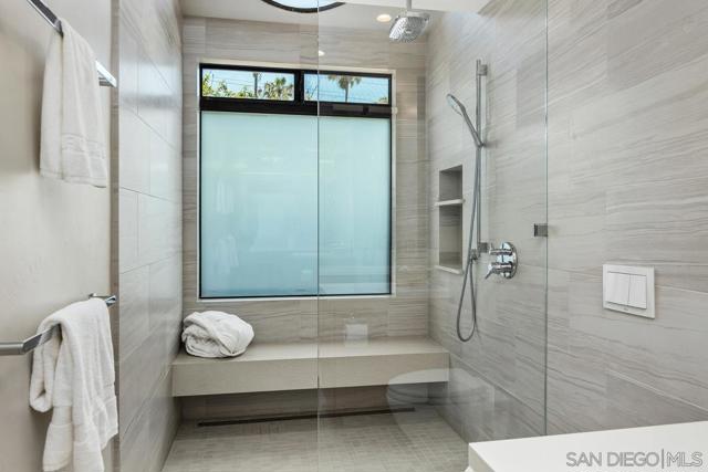 335 Fern Glen, La Jolla CA: https://media.crmls.org/mediaz/3aab9184-5bb9-4af8-9b9c-cdf5e130924b.jpg