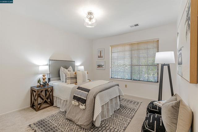4924 Rocky Rd, Richmond CA: https://media.crmls.org/mediaz/3aabd5e0-eeb1-4196-af61-34a5d8609e07.jpg