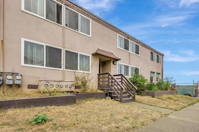 576 Sylvan Street, Daly City CA: https://media.crmls.org/mediaz/3aabd7b6-747a-4987-be30-f6b66fd92427.jpg