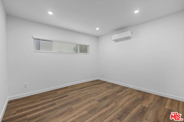 2447 N Beachwood Drive, Los Angeles CA: https://media.crmls.org/mediaz/3aabf6bc-7baa-4408-aabd-a258fb0b5117.jpg