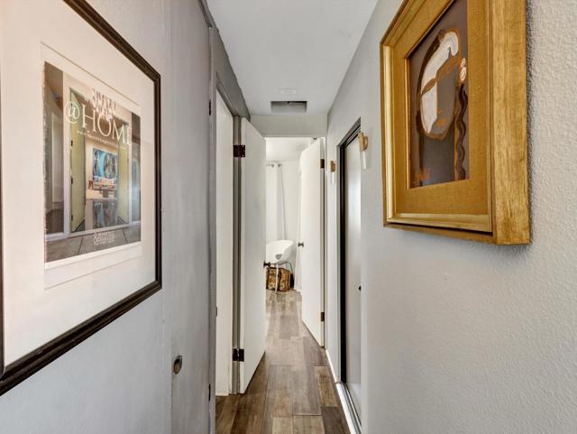 7 Ocotillo Lane, Palm Desert CA: https://media.crmls.org/mediaz/3aac763f-0b68-411f-9c9c-b87fa9ef74ba.jpg