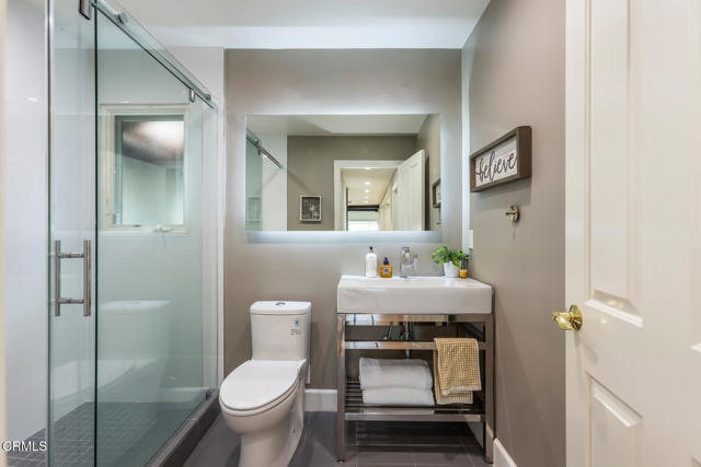 Detail Gallery Image 35 of 73 For 3643 Hampstead Rd, Glendale,  CA 91206 - 8 Beds | 6 Baths
