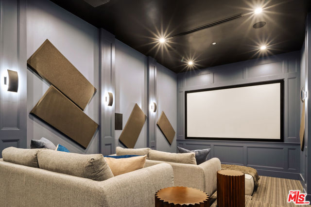 4445 Camellia Avenue, Studio City CA: https://media.crmls.org/mediaz/3aaca1fe-0cc5-4daa-a021-22b99ace6bb3.jpg