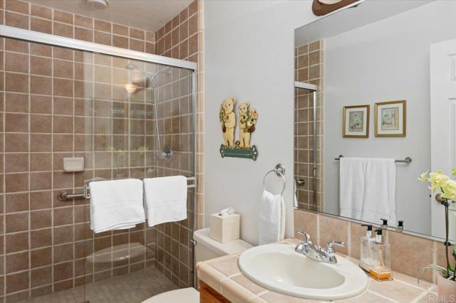 Detail Gallery Image 22 of 51 For 3439 via Loma Vista, Escondido,  CA 92029 - 5 Beds | 4 Baths