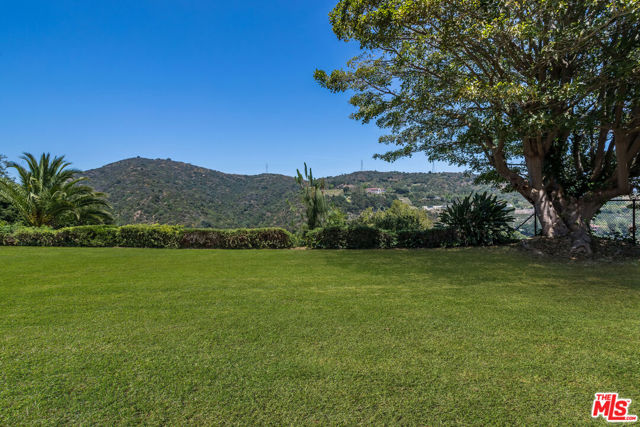 2432 BANYAN Drive, Los Angeles, California 90049, 4 Bedrooms Bedrooms, ,3 BathroomsBathrooms,Single Family Residence,For Sale,BANYAN,24400421