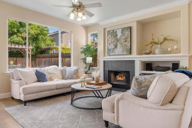 895 Oak Brook Way, Gilroy CA: https://media.crmls.org/mediaz/3aad628b-4cb5-4a49-9344-a4b7b4cc2872.jpg