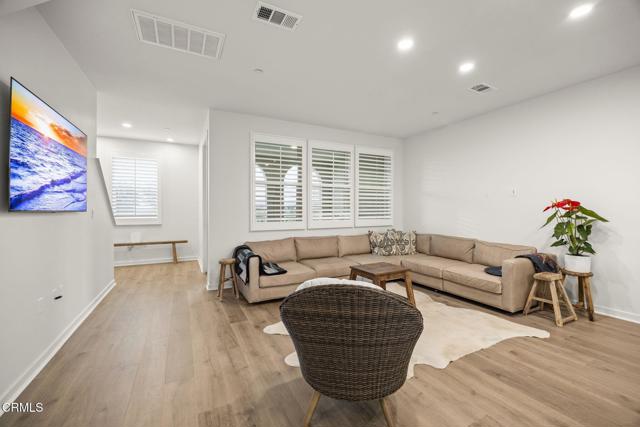 Detail Gallery Image 12 of 55 For 745 Winchester Dr, Oxnard,  CA 93036 - 4 Beds | 3/1 Baths