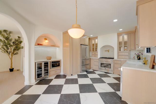 4388 HAWK STREET, San Diego CA: https://media.crmls.org/mediaz/3aaeb3a3-70c0-4ade-8b34-d2ae409cf178.jpg