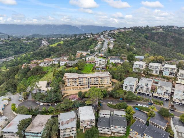 416 Portofino Drive, San Carlos CA: https://media.crmls.org/mediaz/3aaef121-eedc-44de-b107-aa01d34f26a0.jpg