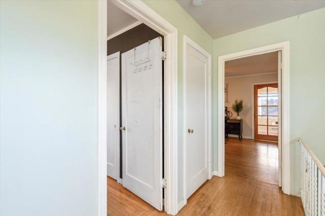 9401 Castlewood Street, Oakland CA: https://media.crmls.org/mediaz/3aaf5bef-a599-42cc-b9a0-ec2d73b756d7.jpg