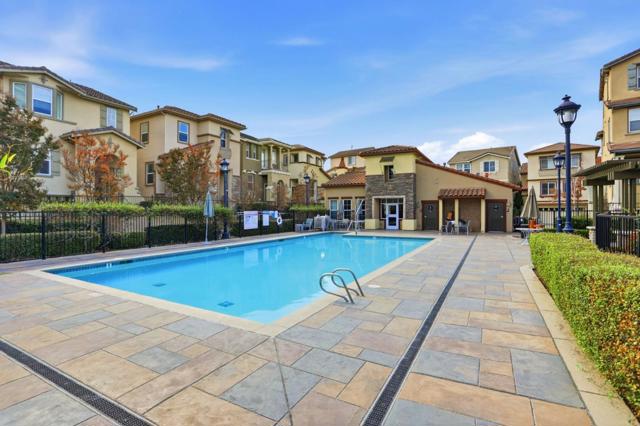 745 Mente Linda Loop, Milpitas CA: https://media.crmls.org/mediaz/3aafe515-4b1d-4ac7-a511-bed8e0b97609.jpg