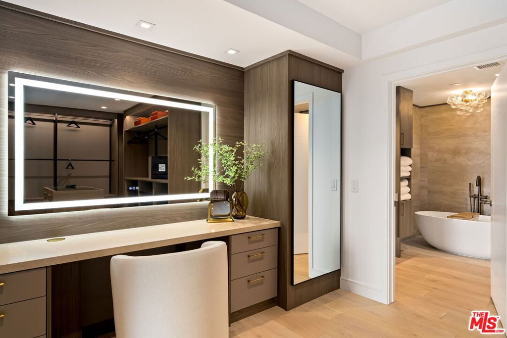 MLS #26940973 image #25
