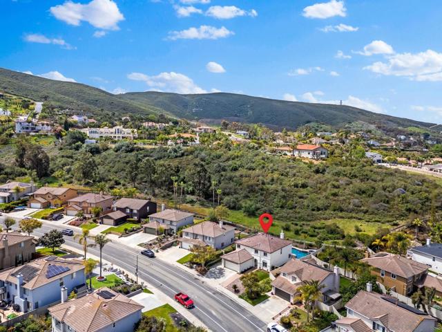 1052 Via Vera Cruz, San Marcos CA: https://media.crmls.org/mediaz/3ab03dfe-1906-4064-8b53-7629f7314429.jpg