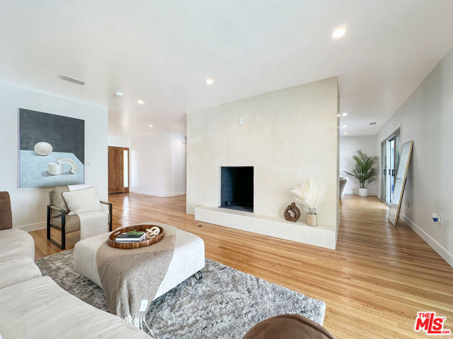 5810 S Halm Avenue, Los Angeles CA: https://media.crmls.org/mediaz/3ab20294-fb12-4192-994f-93c6c3df00b2.jpg