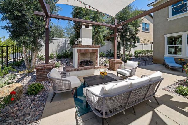 35788 Bay Morgan Lane, Fallbrook CA: https://media.crmls.org/mediaz/3ab219ec-8a5a-44bb-a6f2-9299a3a412da.jpg