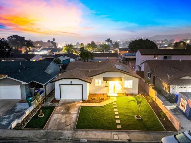 779 Kedzie, San Diego CA: https://media.crmls.org/mediaz/3ab23af0-6e73-4ae3-9ac3-45d4324d5828.jpg
