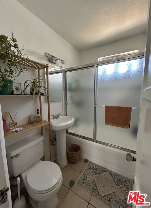 2415 Arizona Avenue, Santa Monica CA: https://media.crmls.org/mediaz/3ab254e7-0bb6-4b0a-ac2c-36944f5fc905.jpg