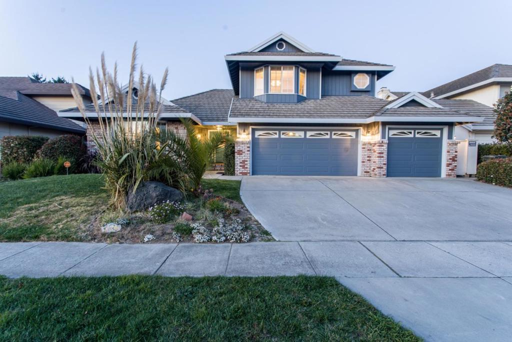 1612 Devonshire