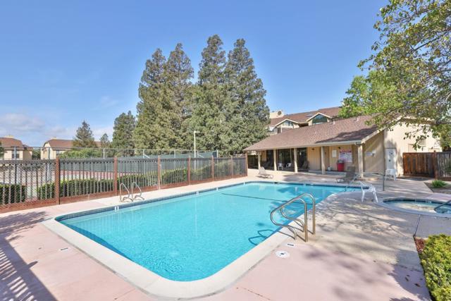 16933 Sorrel Way, Morgan Hill CA: https://media.crmls.org/mediaz/3ab327cb-5d68-46d7-80ed-4aec996f237f.jpg