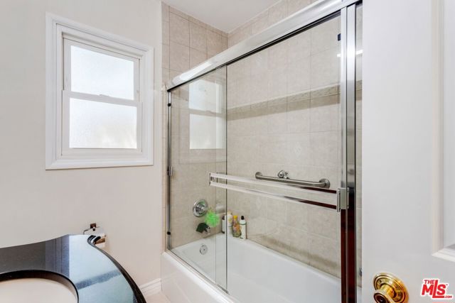22616 Berdon Street, Woodland Hills CA: https://media.crmls.org/mediaz/3ab4262a-3dee-4da5-b870-af98a2a24a5e.jpg