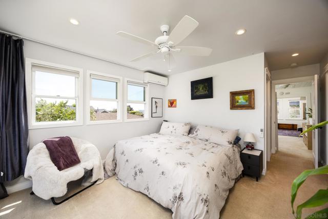 405 Langley St, San Diego CA: https://media.crmls.org/mediaz/3ab426b3-4f3e-40c8-ab71-e729af88ca12.jpg