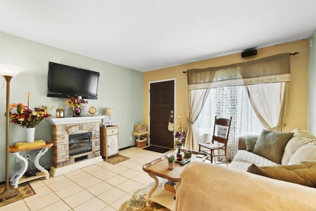 Detail Gallery Image 7 of 37 For 10158 Carefree Dr, Santee,  CA 92071 - 2 Beds | 1 Baths