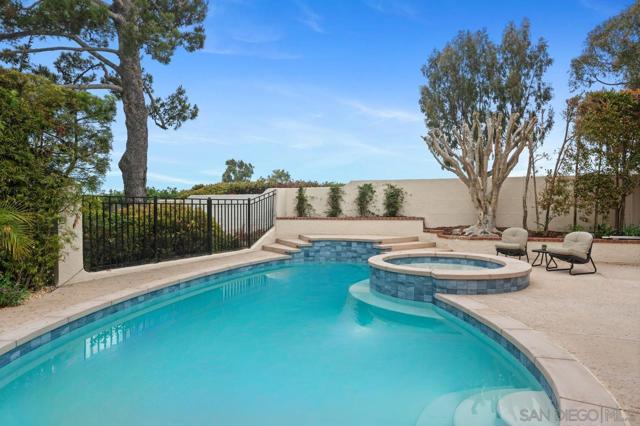 8206 Caminito Lacayo, La Jolla CA: https://media.crmls.org/mediaz/3ab5aa24-c752-4975-857e-894ddc50f358.jpg