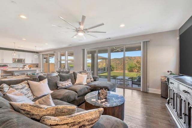 Image 9 of 47 For 35822 Blue Breton Drive