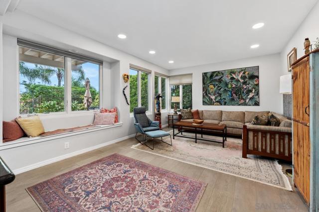 7521 Navigator Circle, Carlsbad CA: https://media.crmls.org/mediaz/3ab63b59-d5ff-4150-9340-af1e61f1d2c8.jpg