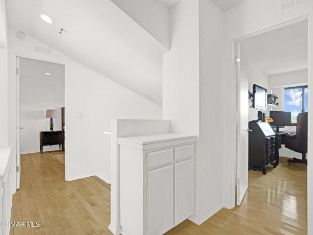 1206 S Westlake Boulevard, Westlake Village CA: https://media.crmls.org/mediaz/3ab67b7d-b567-42b4-8a6f-5444c7cf9786.jpg