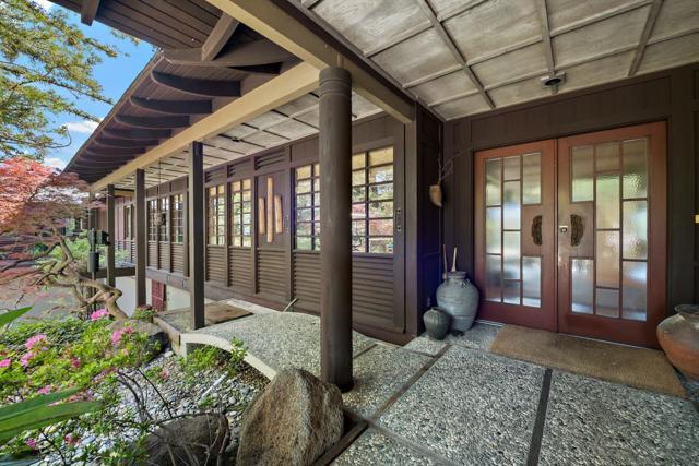 25 Toro Court, Portola Valley CA: https://media.crmls.org/mediaz/3ab6c943-8133-45fb-90f1-8916482bb041.jpg