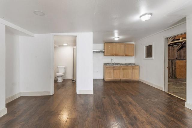 335 W 20th Street, Merced CA: https://media.crmls.org/mediaz/3ab7f017-906c-4c9c-be6c-d493b762ecf4.jpg