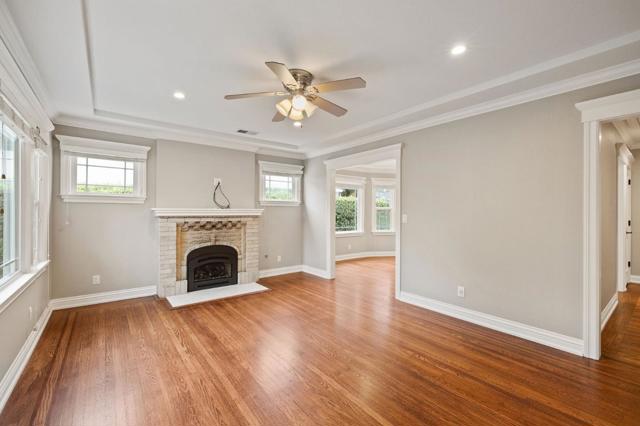 711 Laurel Avenue, Burlingame CA: https://media.crmls.org/mediaz/3ab8413f-d666-467b-acb7-161516a01f03.jpg