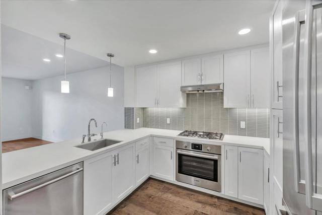 657 Walnut Street, San Carlos CA: https://media.crmls.org/mediaz/3ab909de-2e33-46bf-a362-cab526815fdf.jpg