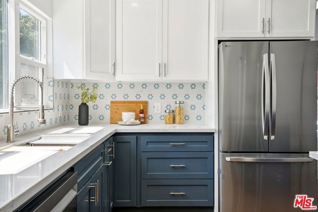 4438 W 28th Street, Los Angeles CA: https://media.crmls.org/mediaz/3ab9c2d7-144f-47d7-8e82-7afdbce02ad7.jpg