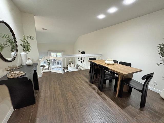 2953 Old Bridgeport Way, San Diego CA: https://media.crmls.org/mediaz/3abaa494-b978-4527-891e-fc76c161647a.jpg