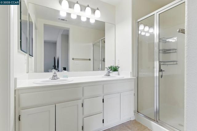 1620 Tucker Street, Oakland CA: https://media.crmls.org/mediaz/3abb2b2d-8f34-4f13-9b2b-186ee1716952.jpg