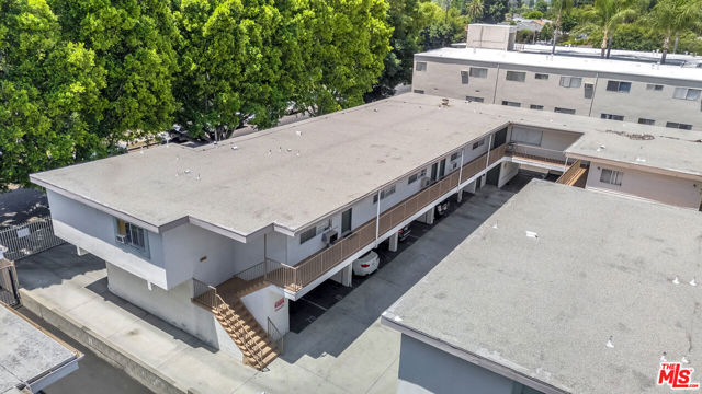 20234 Roscoe Boulevard, Winnetka CA: https://media.crmls.org/mediaz/3abbefa8-9840-4e3c-8859-9a8110688c59.jpg
