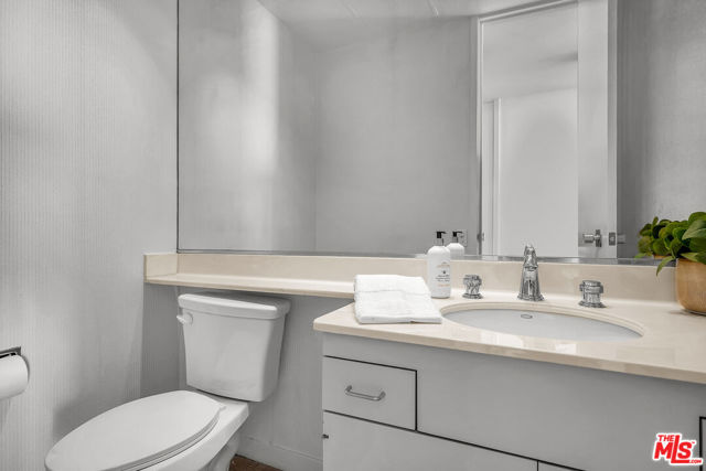 9255 Doheny Road, West Hollywood CA: https://media.crmls.org/mediaz/3abcddca-7d0c-45e8-b59a-bbf39c860462.jpg
