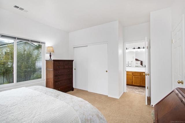 6823 Corintia St, Carlsbad CA: https://media.crmls.org/mediaz/3abd2666-052b-46cd-b1d6-518b1c3cce5f.jpg