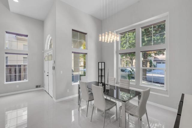Image 11 of 59 For 364 Gardenia Drive