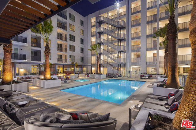 10601 Washington Boulevard, Culver City CA: https://media.crmls.org/mediaz/3abee777-0470-46c0-9fee-ff4e973e0dab.jpg