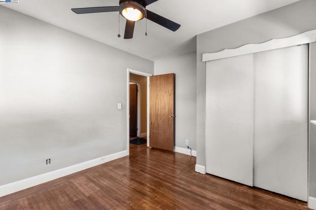 2825 Marlborough Avenue, Redwood City CA: https://media.crmls.org/mediaz/3abf228b-cbec-4add-9895-e7d246b52afb.jpg