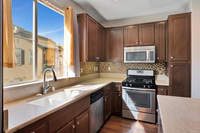 Image 15 of 54 For 2723 Apricot Ct
