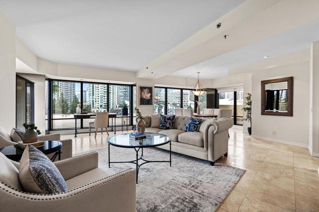 100 Harbor Dr, San Diego CA: https://media.crmls.org/mediaz/3ac05667-8e33-477b-90a4-dc4690b6c2e6.jpg